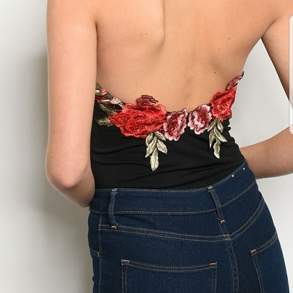 💦 Clearance /BLACK RED FLORAL BODYSUIT - TOP - Picture 2 of 3